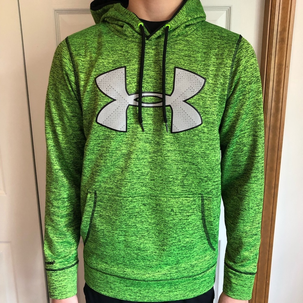 NWOT Under Armour Sweatshirt/Hoodie